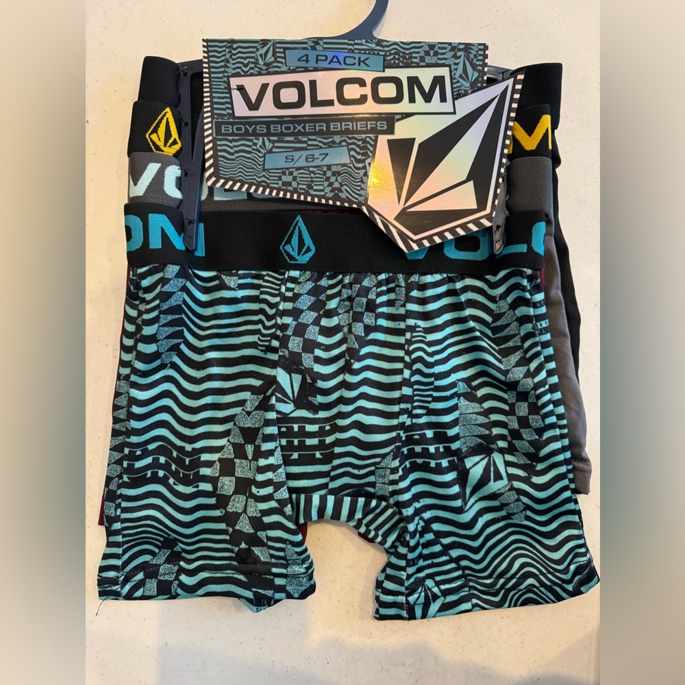 NWT 4-Pack Volcom Boys Boxer Briefs S/ 6-7